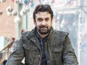 الفنّان كريم عبد العزيز