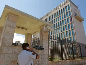 الولايات المتحدة تقلص عدد افراد بعثتها في كوبا بعد "الهجمات" الغامضة ضدهم
