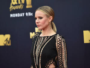 She's getting ready to reprise her voice role in Disney's forthcoming Frozen 2 (Source: ALBERTO E. RODRIGUEZ / GETTY IMAGES NORTH AMERICA / AFP) 