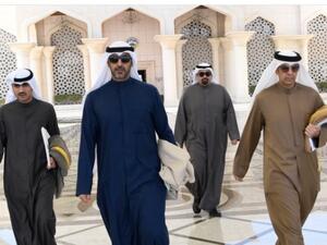 أمير الكويت يبعث برسالة مع موفد خاص إلى العاهل السعودي