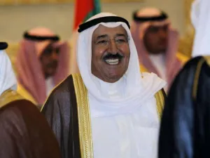 الرسالة سلمها وزير خارجية قطر إلى أمير دولة الكويت
