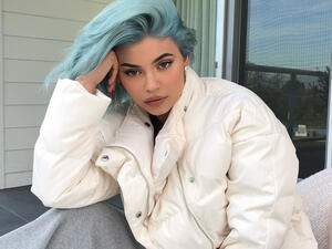 Kylie Jenner gave fans a behind-the-scenes look at her party ensemble (Source: kyliejenner / Instagram ) 