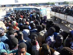 تتلقى ليبيا مساعدات لمنع الهجرة نحو أوروبا 