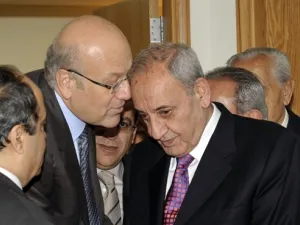 رئيس الحكومة اللبنانية المكلف نجيب ميقاتي وحديث مع زعيم حركة امل نبيه بري/ أرشيفية