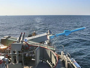 القوات البحرية الايرانية تعلن نجاح اختبار صاروخيين من طراز كروز