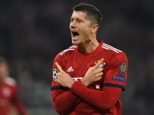 ليفاندوفسكي يتألق مجدداً