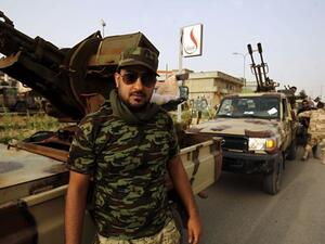 أفرجت قوات حفتر عن قرابة سبعين معتقلا في سجن قرنادة من مدينة درنة