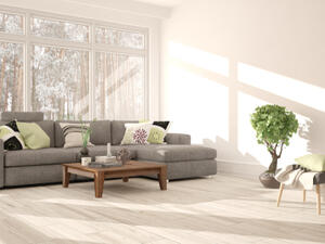 استخدام الطاولة الموجودة وسط هذه الغرفة بغرض الاحتفاظ بأغراض الغرفة الضروريّة استخدام الطاولة الموجودة وسط هذه الغرفة بغرض الاحتفاظ بأغراض الغرفة الضروريّة