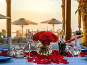 Relax in the luxurious surroundings over a quintessential afternoon tea experience with a romantic twist at The Lobby Lounge.