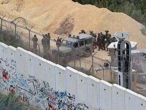 الجيش الإسرائيلي يطالب اللبنانيين فوق "أنفاق" حزب الله بالرحيل