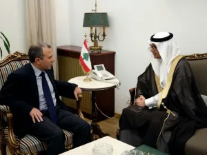 الرياض تعود بقوة إلى بيروت