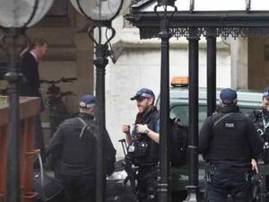 الشرطة البريطانية تفحص مادة مريبة عند مبنى البرلمان

