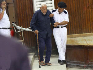 المرشد السابق للإخوان محمد مهدي عاكف