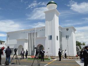 مسلح يفتح النار على مسجد في نيوزيلندا