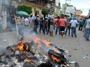 العفو الدولية تتهم الرئيس المكسيكي بالتغطية على حقيقة اختفاء 43 طالبا
