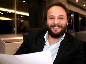 الفنان السوري مكسيم خليل