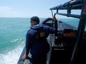 فقدان مركب في ماليزيا على متنه 28 سائحا صينيا
