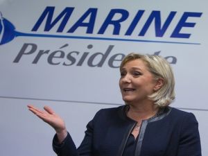 محاولة إحراق مقر حملة لوبان في باريس