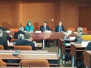  الاجتماع الرسمي لكتل الحزب الشعبي الأوروبي (الكتلة الأكثر تمثيلا) والليبراليين الديموقراطيين وتحالف اليسار الاوروبي