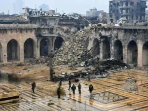 المسجد الأموي في حلب.. أضرار كبيرة لكنه لا يزال صامدا