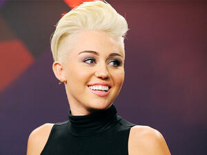 النجمة العالمية مايلي سايرس