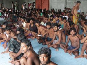 صيادون انقذوا 102 مهاجرا في اندونيسيا ومئات اخرين على شفير الغرق - ارشيف