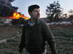 Getty Images photographer Chris Hondros  a couple of days before his ill-fated death in Musurata.