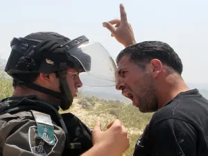 كيري لا يريد أن يحدد مهلة للمحادثات الفلسطينية الإسرائيلية 