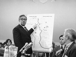 Henry Kissinger, heart-throb of many a politics student, had big plans for the Middle East in the 70s. (Image courtesy of lebanonspring.com)