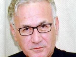 Egyptian actor Ezzat Abu Ouf was rushed to the hospital.