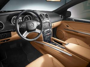 The Mercedes-Benz GL-Class Interior