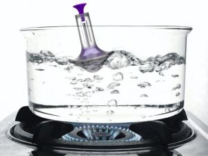 الماء الساخن أفضل بكثير من البارد لخفض نسبة تلف الأنسجة ومنع ضغط الدم من العودة إلى المناطق المحروقة