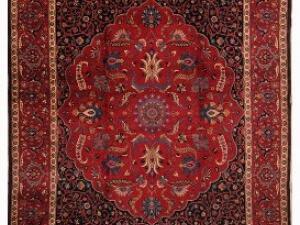 صناعة «السجاد» التقليدية في إيران عادت تشهد انتعاشاً في الآونة الأخيرة