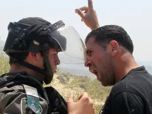 وافقة الحكومة الامنية على اقتطاعات تبلغ 648 مليون يورو في نفقات الدفاع