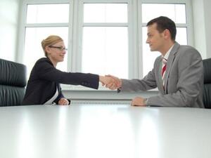 Time for Western expats in the Middle East to go job-hunting?