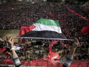 مراجعو حسابات: على الاتحاد الأوروبي وقف تمويل موظفي غزة
