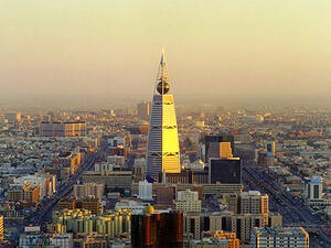 Saudi economists said the Kingdom’s strong position would help attract more foreign investors.