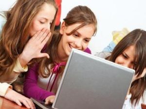 الفتيات المراهقات 