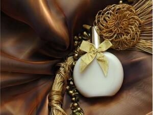  إطلالة أكثر سحراً وجاذبيَّة آسرة ، "سيِّدتي نت" ينصحك باستخدام الفازلين ودهن العود لبشرة لامعة تفوح عطراً