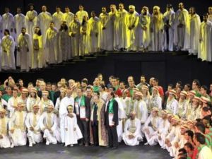 الجزائر تبدا الاحتفالات بالذكرى الخمسين للاستقلال 