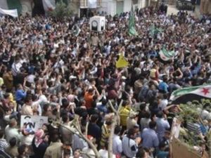 مظاهرة ضد حكم الأسد قرب حمص
