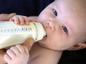Go natural! Qatar promotes breastfeeding, mothers could get a year of full-paid maternity leave. 