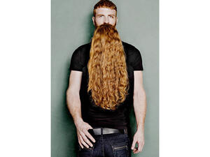 How can you not buy Garnier's hair products after seeing this creative ad? (Image: Google)
