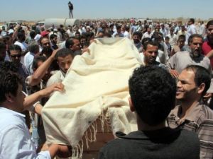 بنغازي تشيع قتلاها ال 31 غداة مواجهات دامية