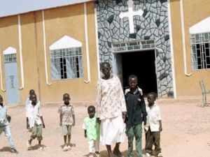 مسلمون يهاجمون مركزا بروتستانتيا في الخرطوم 