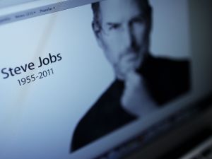 Linking Steve Jobs to the Prophet Mohammad (PBUH). Abdul Fattah John Jandali belongs to a prominent Sunni family from Homs. The family is a direct descendent of the Prophet Mohammad.(PBUH)