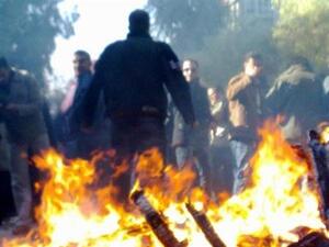 سوريون يتظاهرون ضد النظام في دمشق