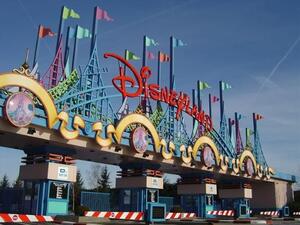 Walt Disney Co has come to the rescue of its loss-making subsidiary EuroDisney with a 1 billion-euro ($1.3 billion) funding deal announced on Monday.