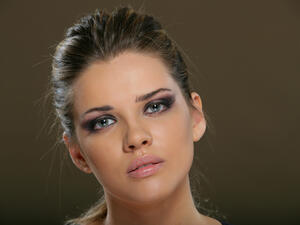 4 قواعد بسيطة لتنسيق المكياج حسب شكل العينين