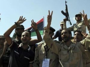 ثوار في طريقهم الى بني واليد